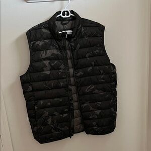 Men's Black Camouflage Puffer Vest